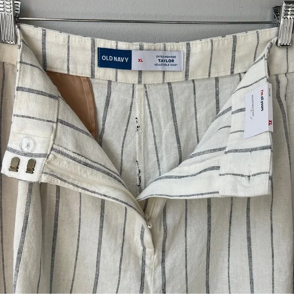 Old Navy Extra High-Waisted Taylor Trouser
Shorts XL - Picture 8 of 10